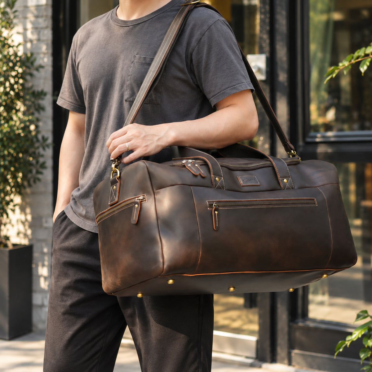 Full Grain Leather Duffel Bag for Men Business Travel Carry on Shoulder Bag