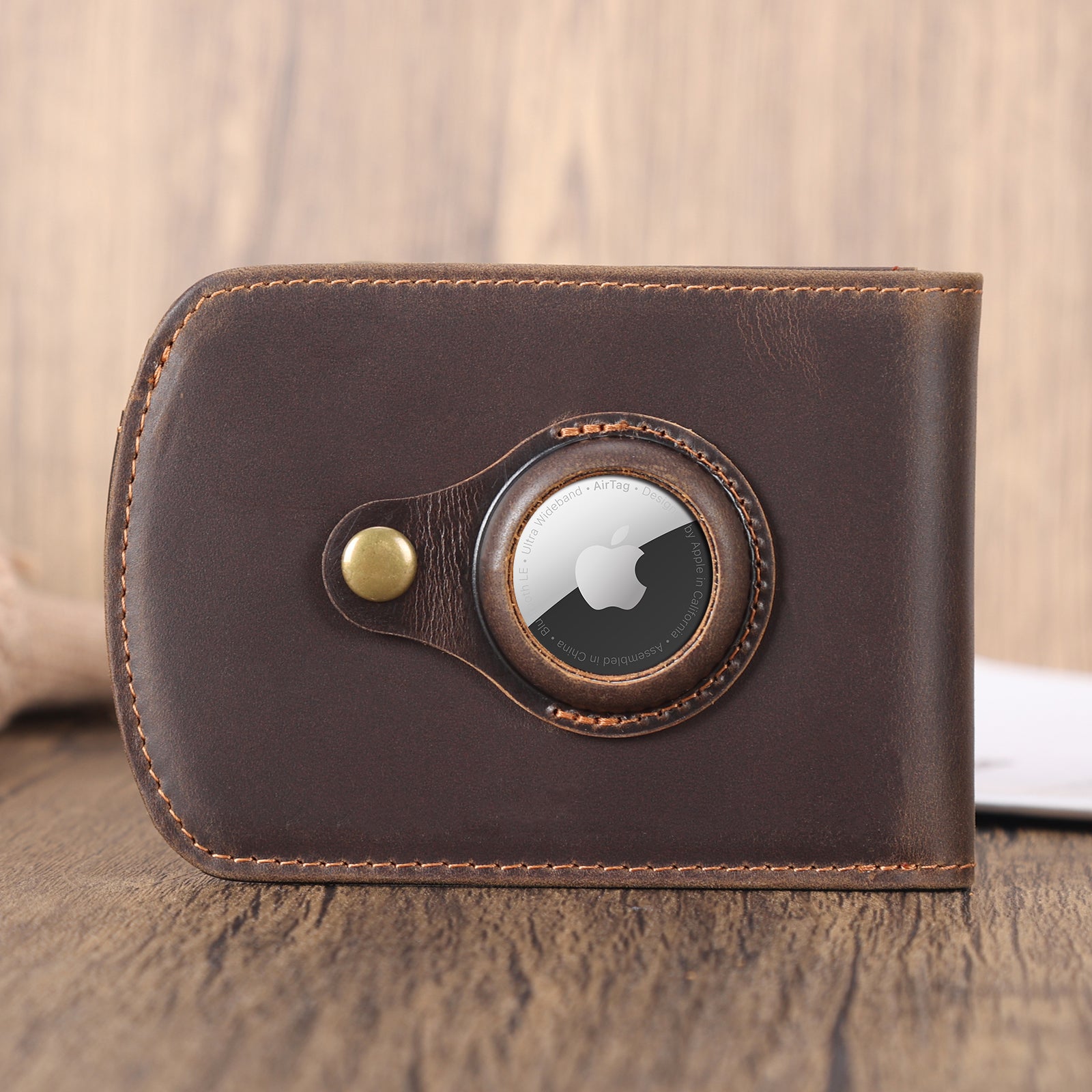 Leather Bifold Wallet for Men with AirTag Slot (Scenario Shows)