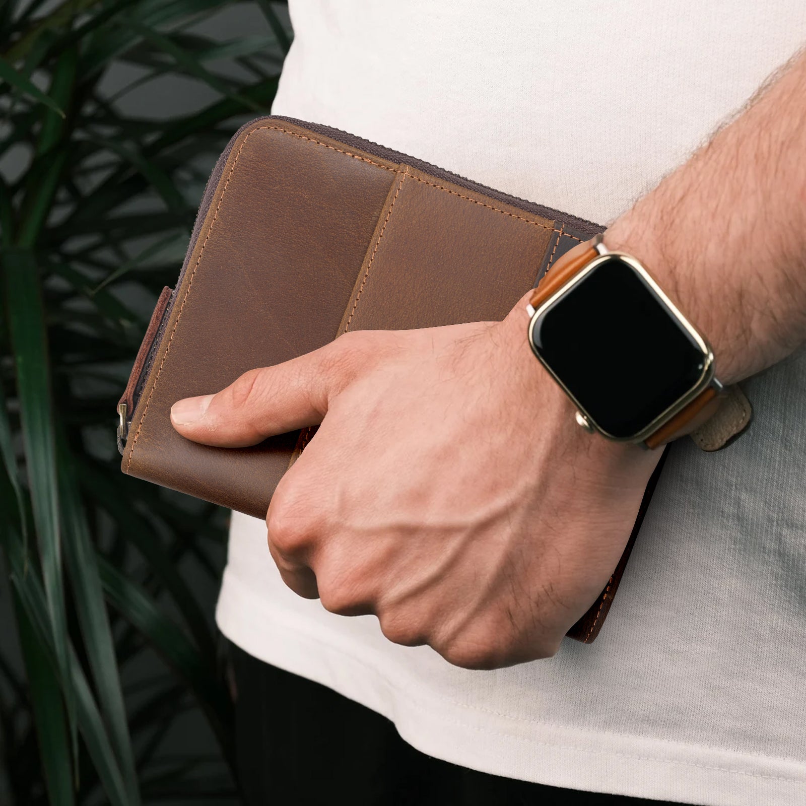 Full Grain Leather Travel Passport Wallet 2 Passports (Model Display)