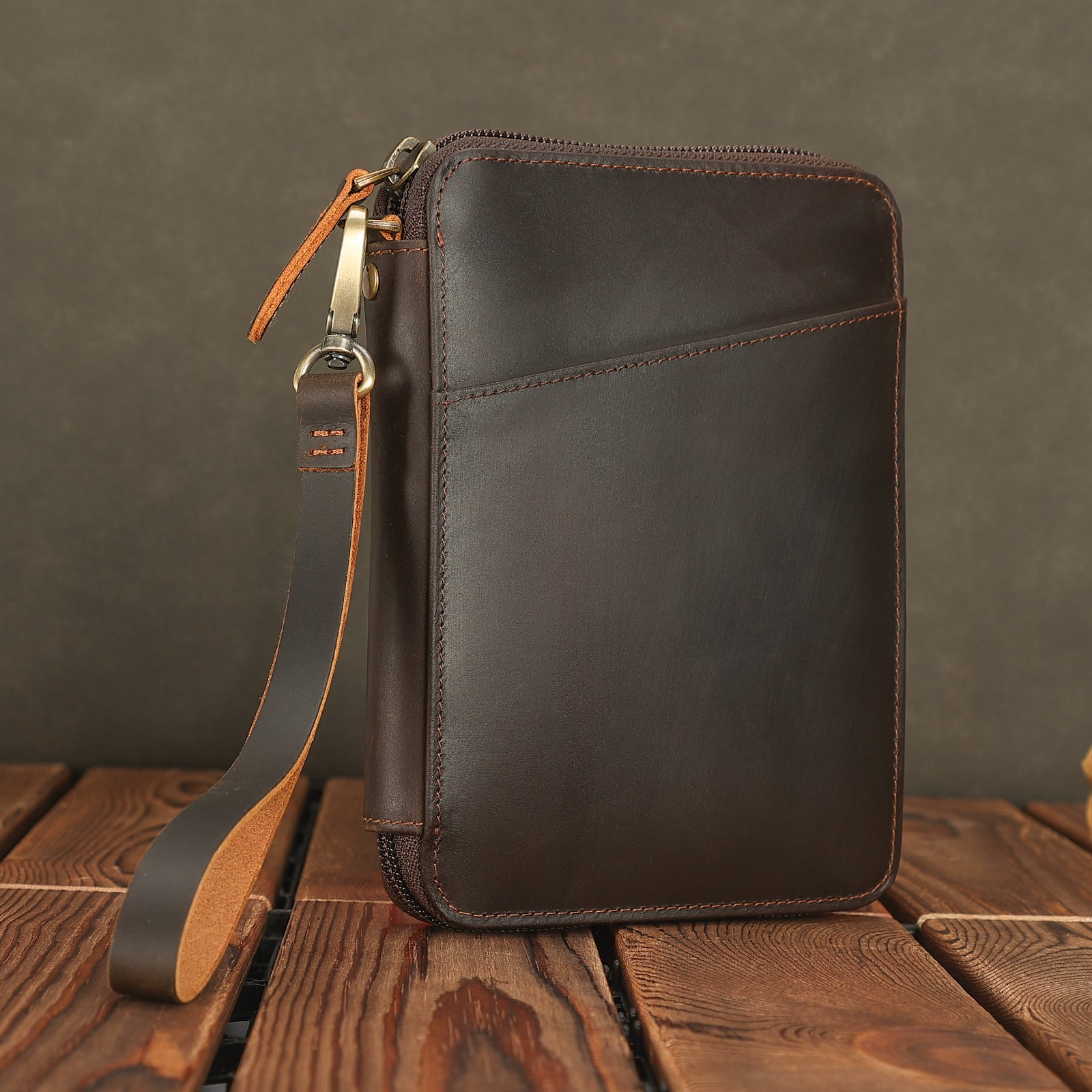 Leather Family Passport Wallet for 4 Passports with AirTag Slot (Dark Brown,Scenario Shows)