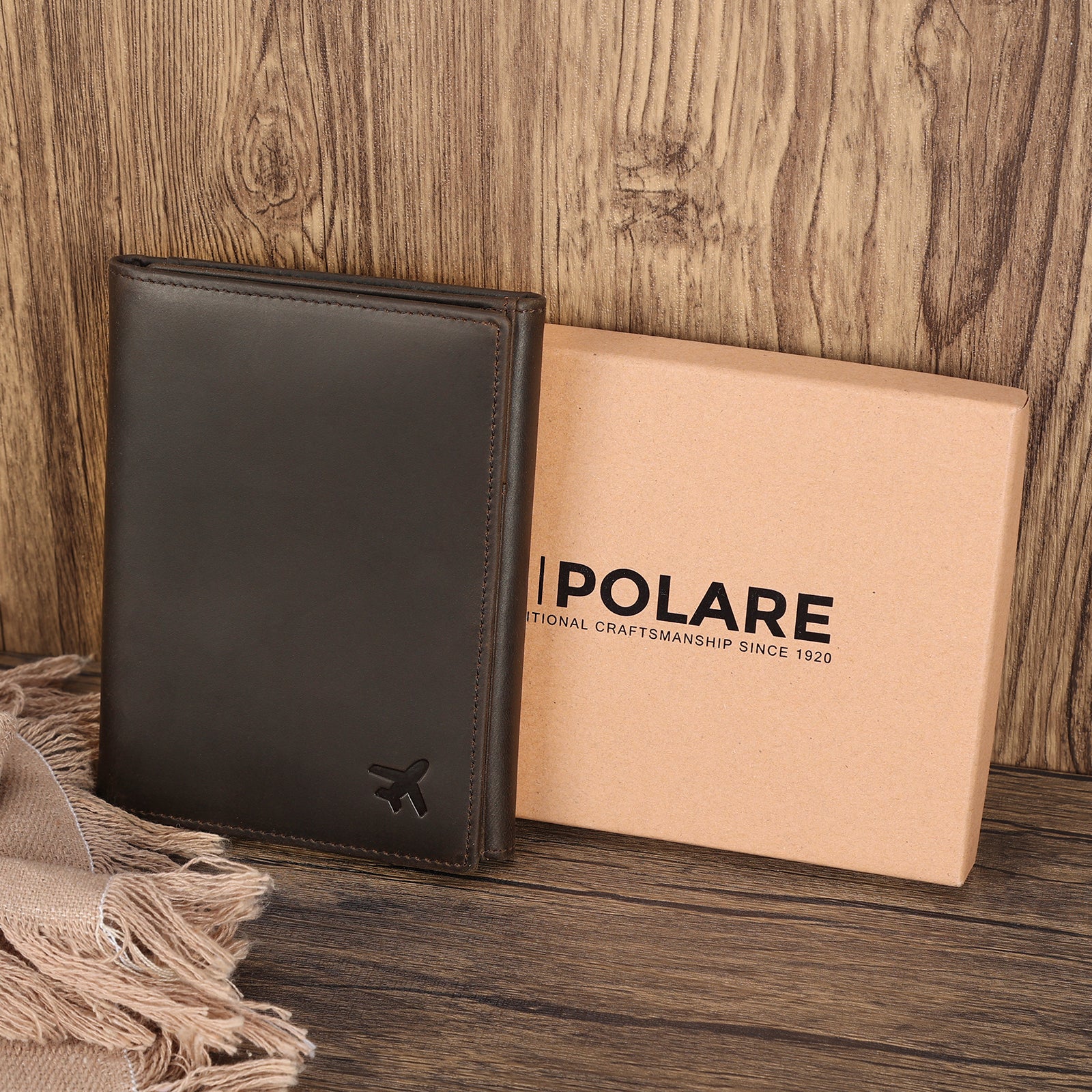 Leather Pilot Wallet Passport Holder Tri-fold Travel Cover (Scenario Shows/Gift Box)