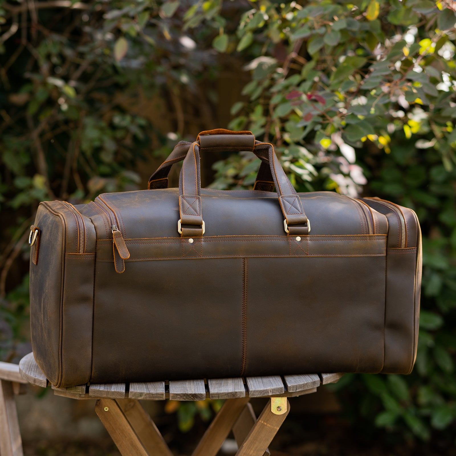 23"/26" Leather Duffel Weekender Travel Bag For Men (Scenario Shows/Back)