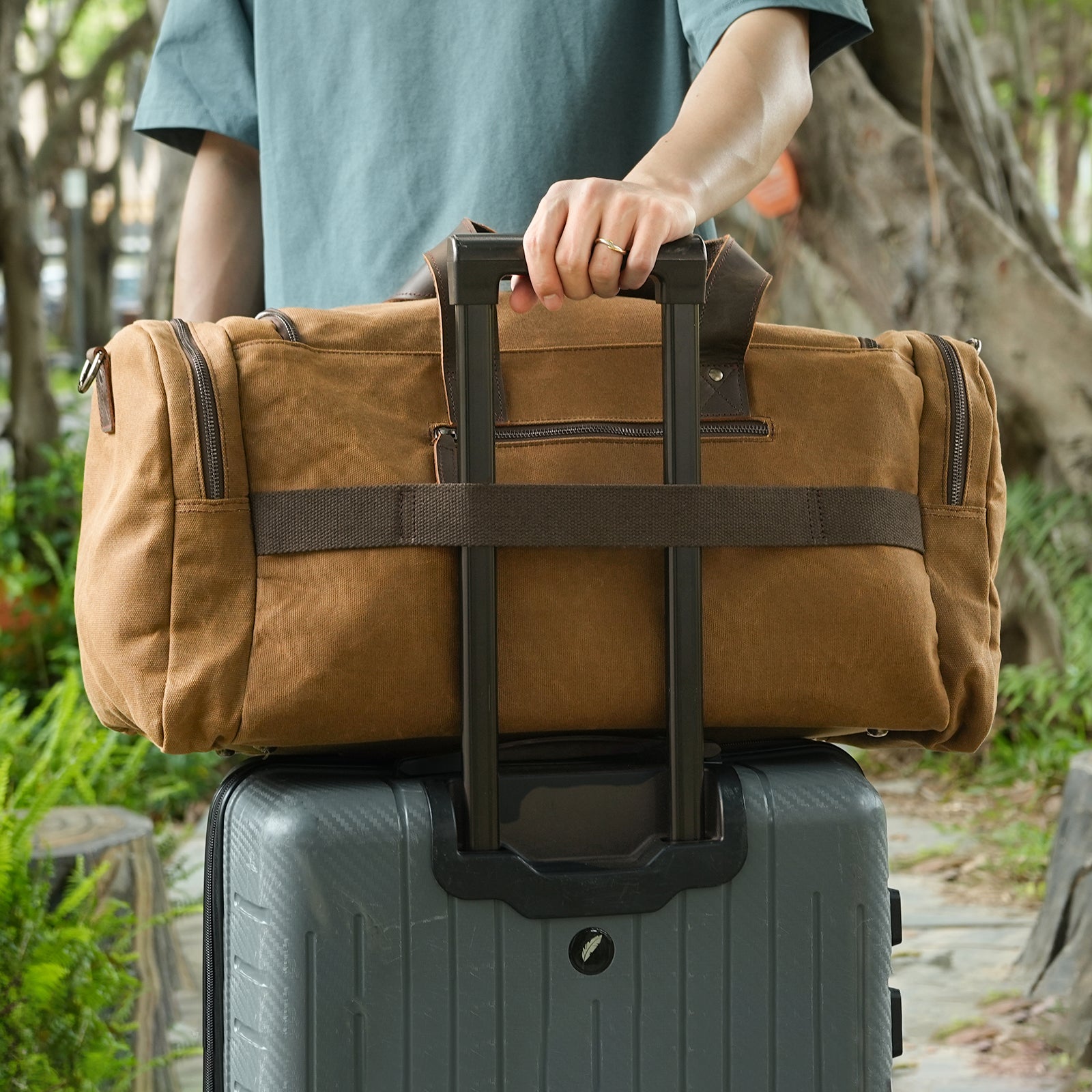 23" Waxed Canvas Leather Duffel Bag for Men (Weekender Bag with Luggage Strap)