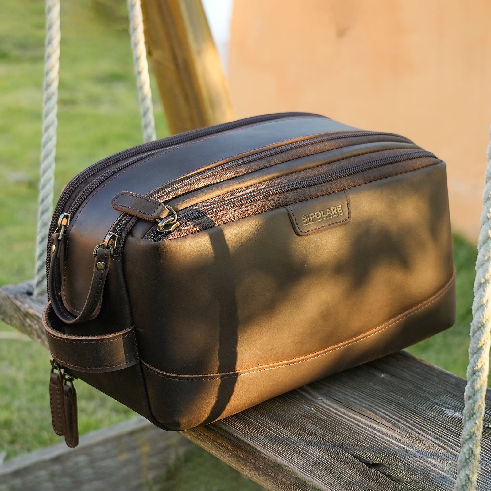 Full Grain Leather Toiletry Bag Travel Cosmetic Case Shaving Kit (Scenario Shows)