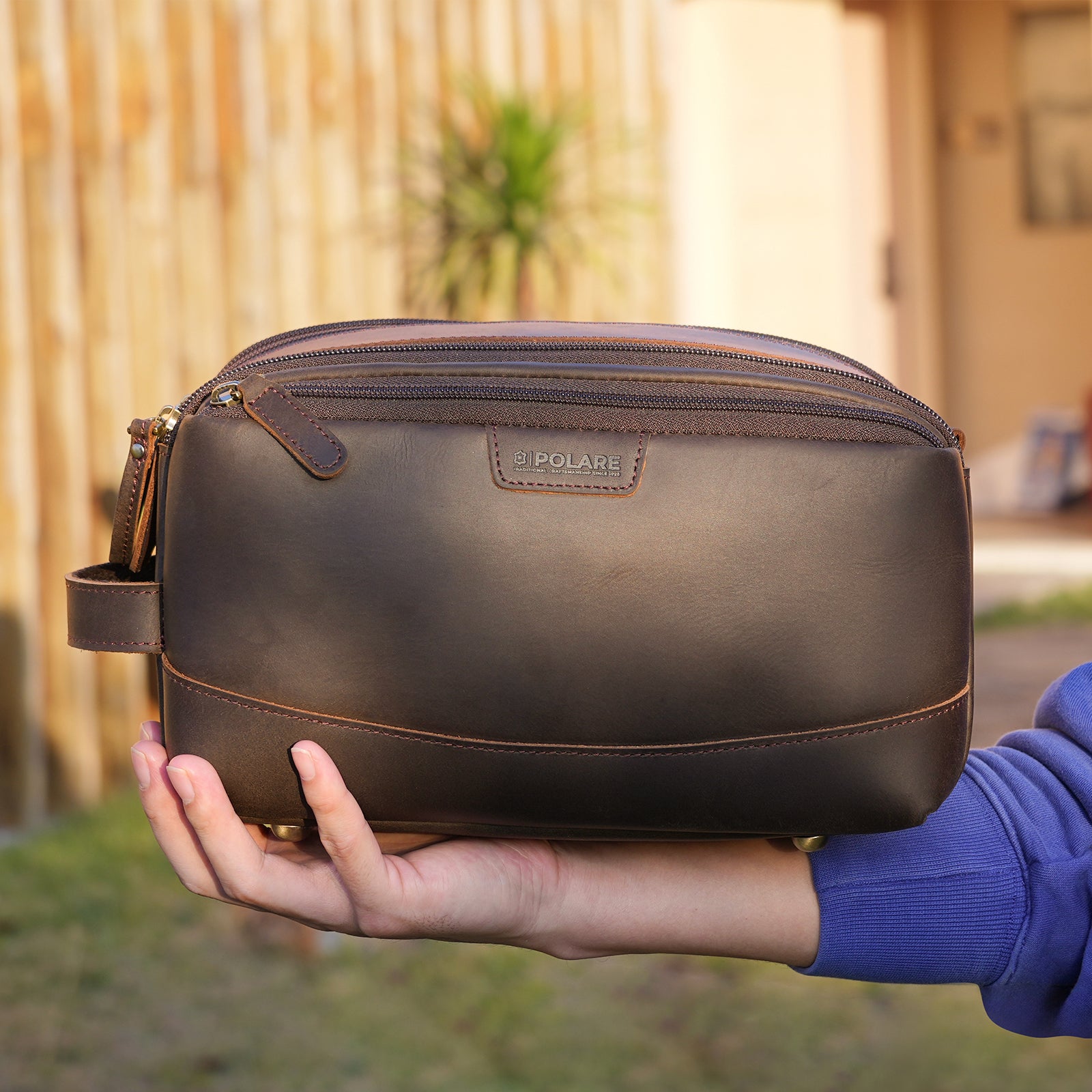 Full Grain Leather Toiletry Bag Travel Cosmetic Case Shaving Kit (Scenario Shows)