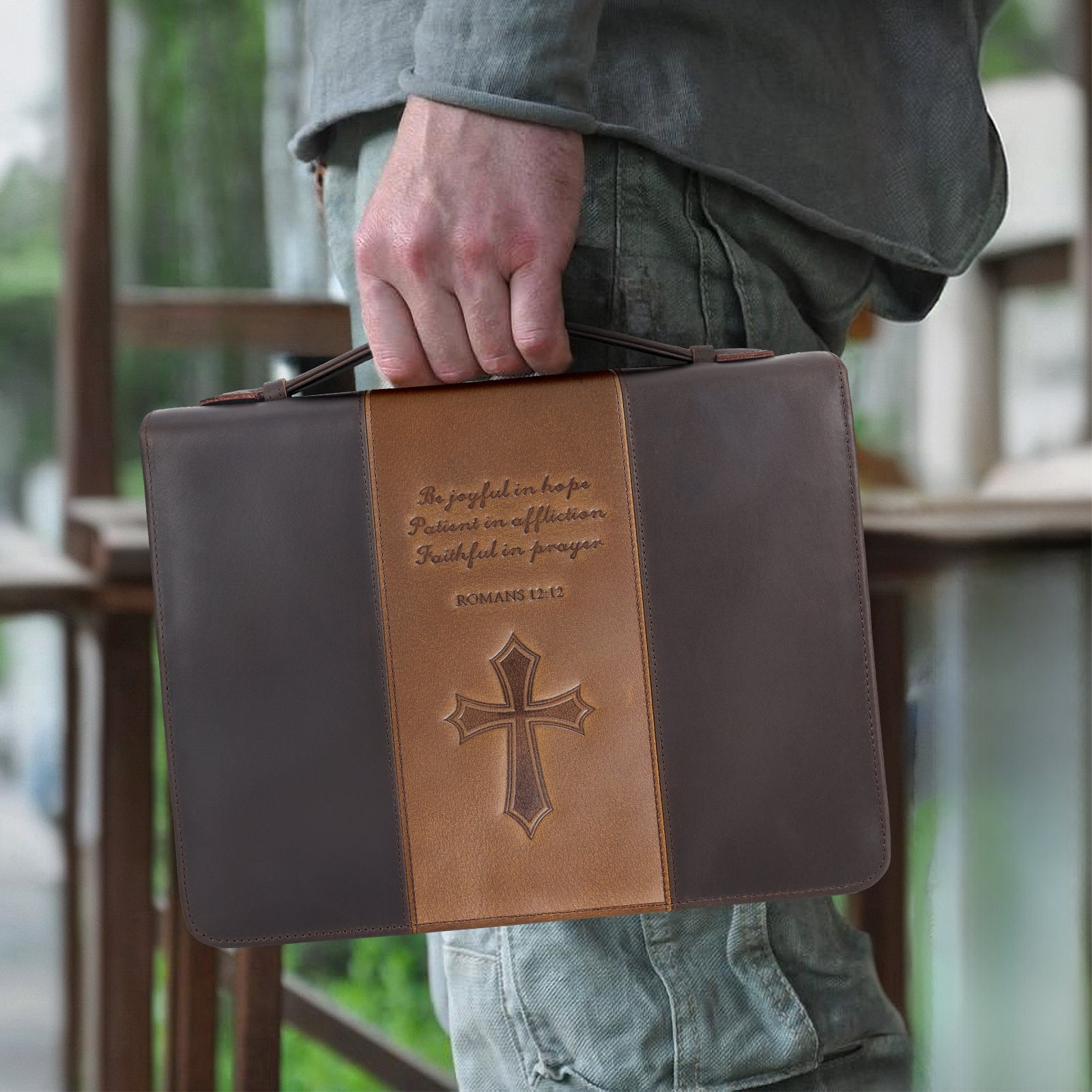 Leather Bible Case Book Protective Holder Bible Cover (Model Display)