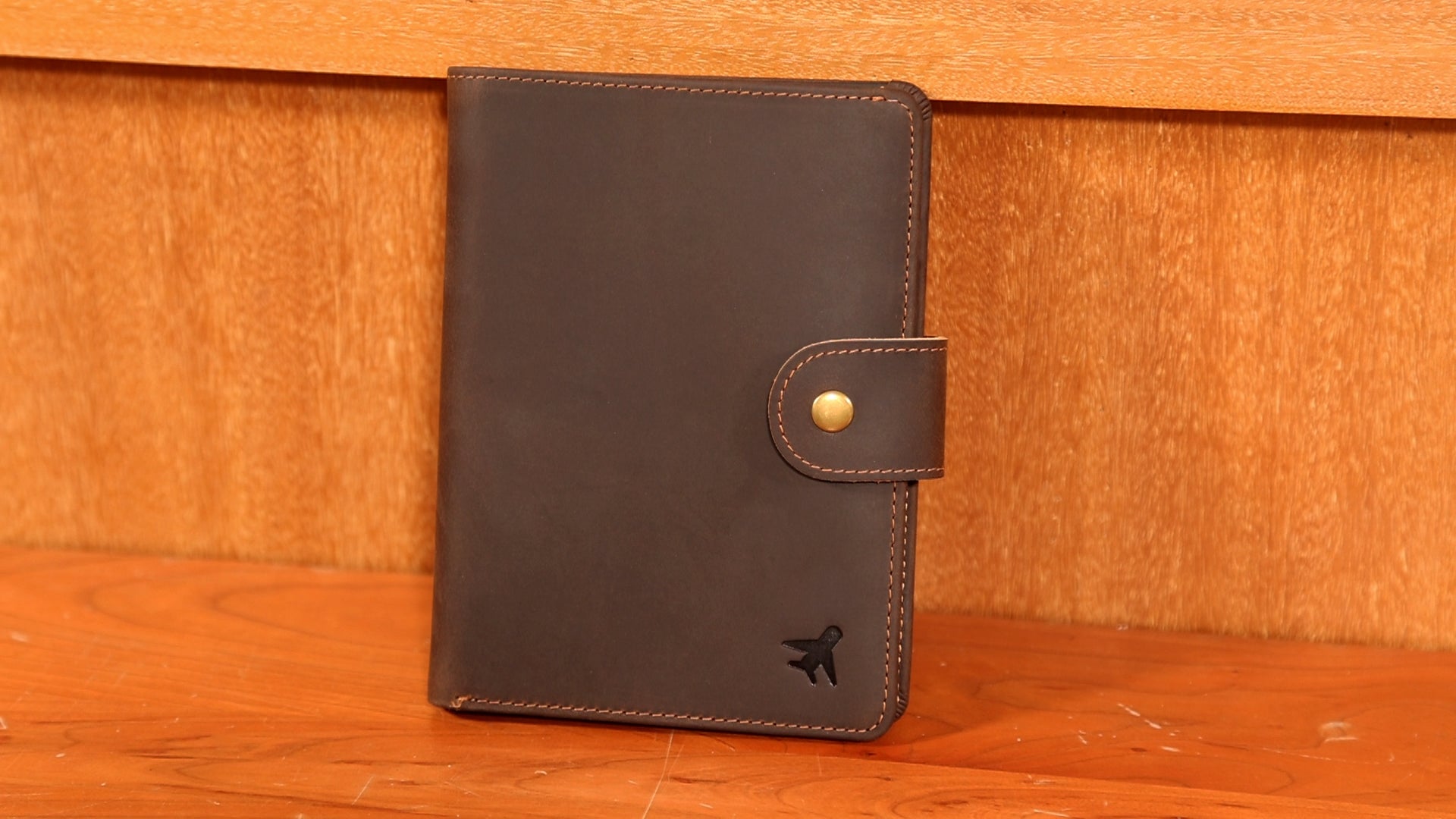 Polare Full Grain Leather Snap Bifold Travel Passport Holder (video)