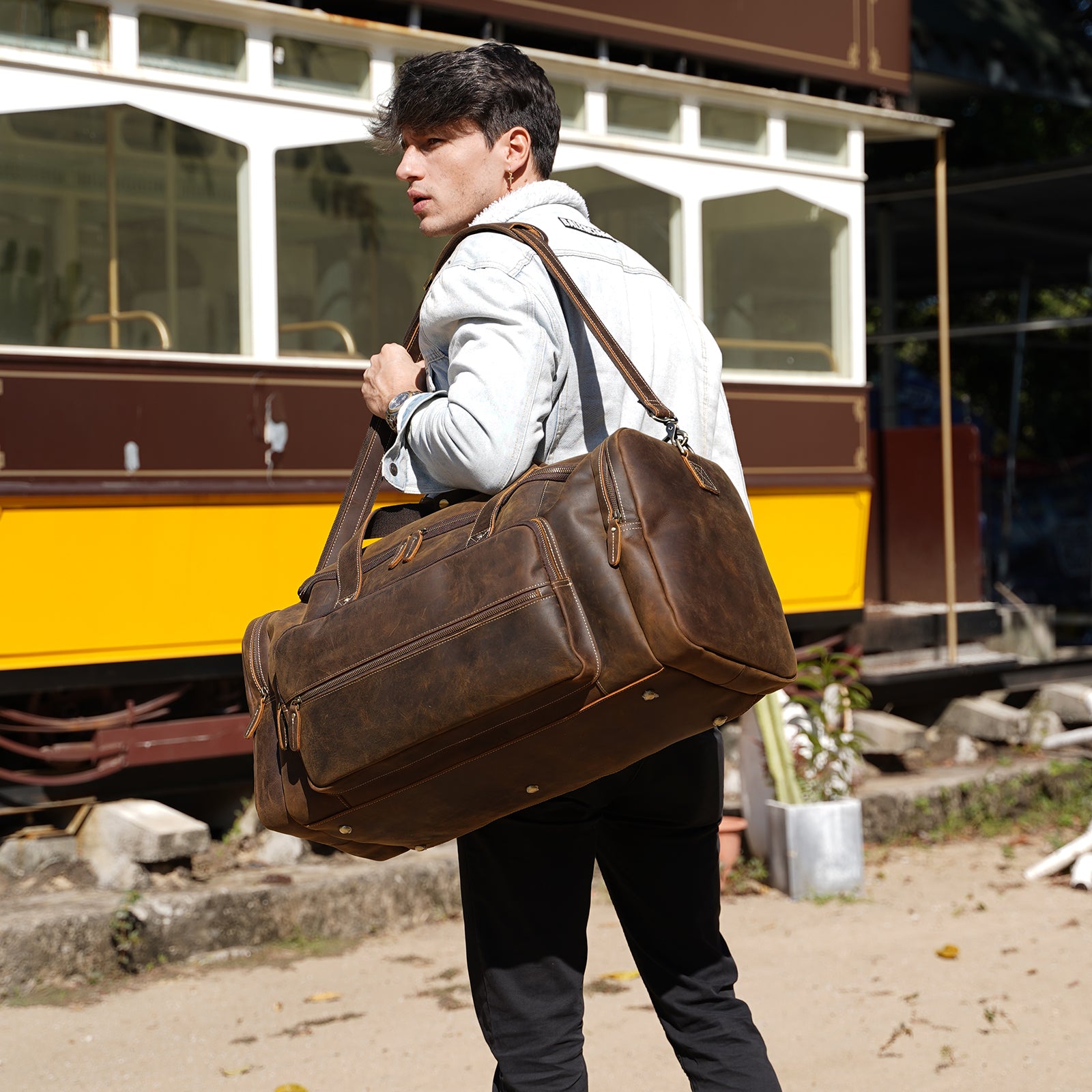 Full Grain Leather Weekender Bag for Men with Detachable Shoulder