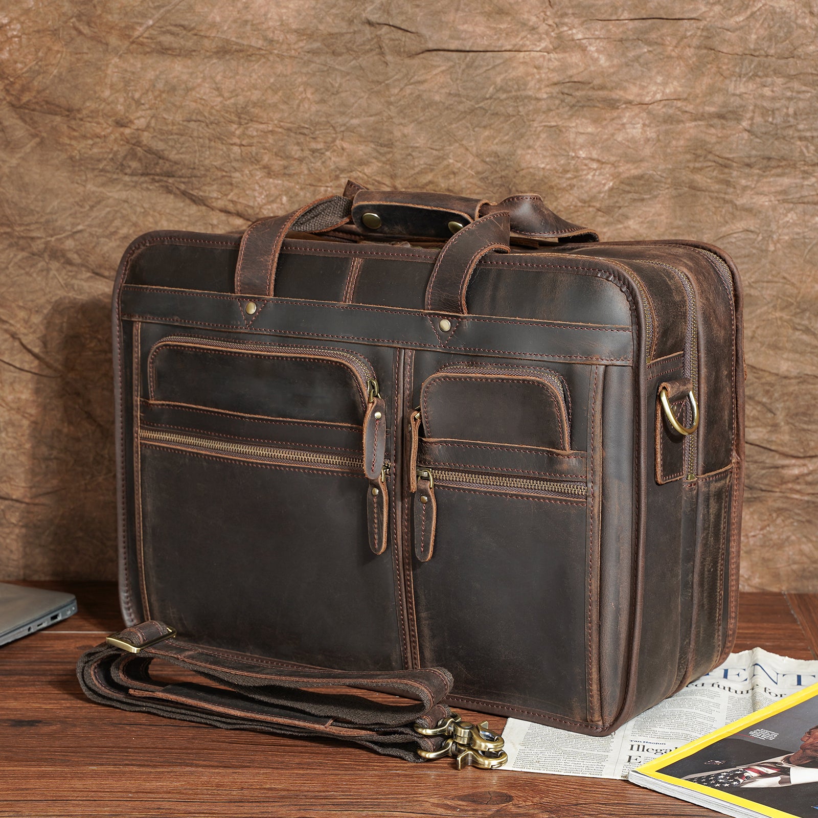 Polare 17" Modern Messenger Bag Laptop Briefcase (Dark Brown,Scenario Shows)
