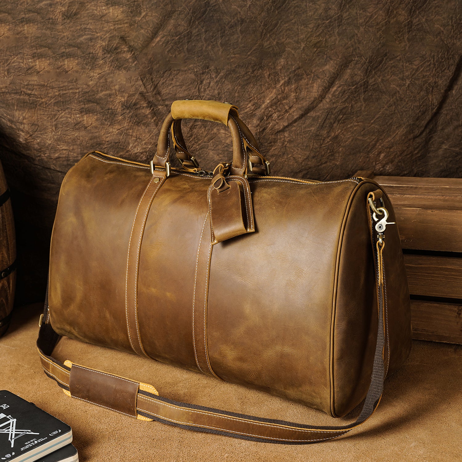 Full Grain Leather Weekender Bag for Men with Detachable Shoulder Strap