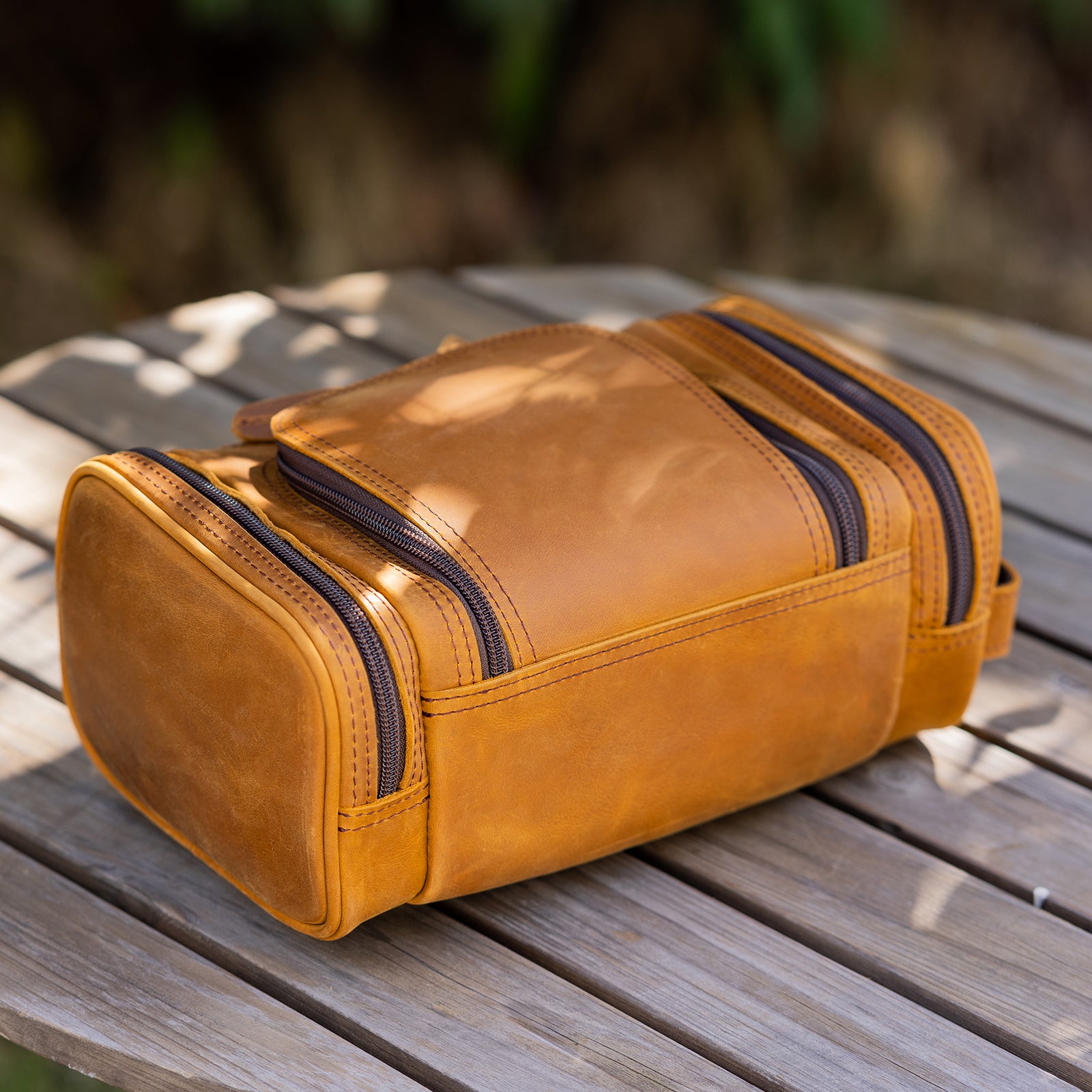 Polare Toiletry Bag Full Grain Leather Travel Case Wash Bag (Brown, Scenario Shows)
