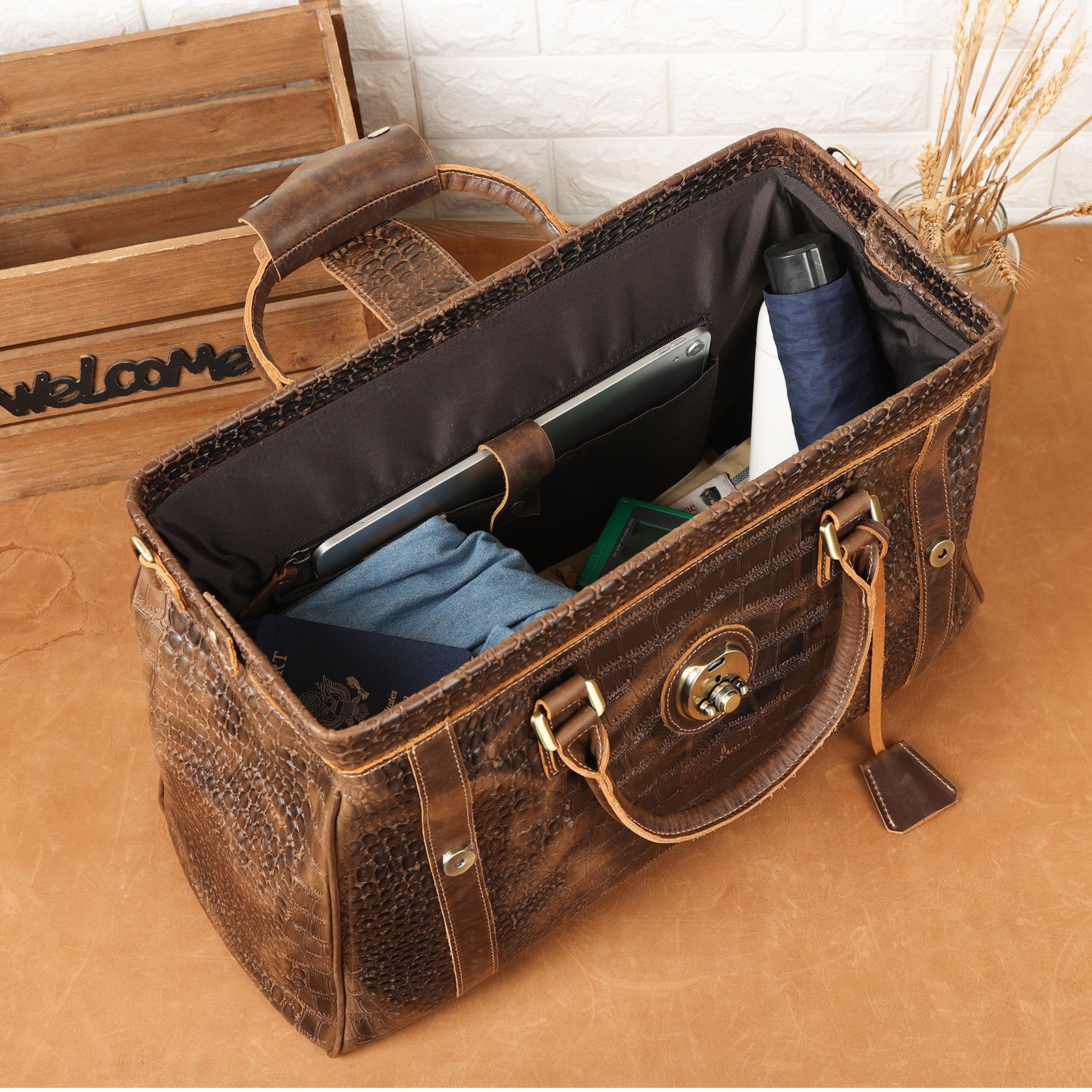 Polare Crocodile Pattern Cowhide Leather Duffle Bag (Scenario Shows)